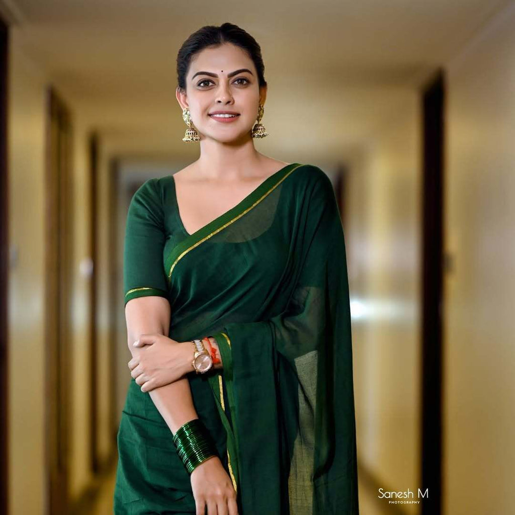 Bottle Green Mulmul Cotton Saree – Celebrity Inspired Elegant Wear