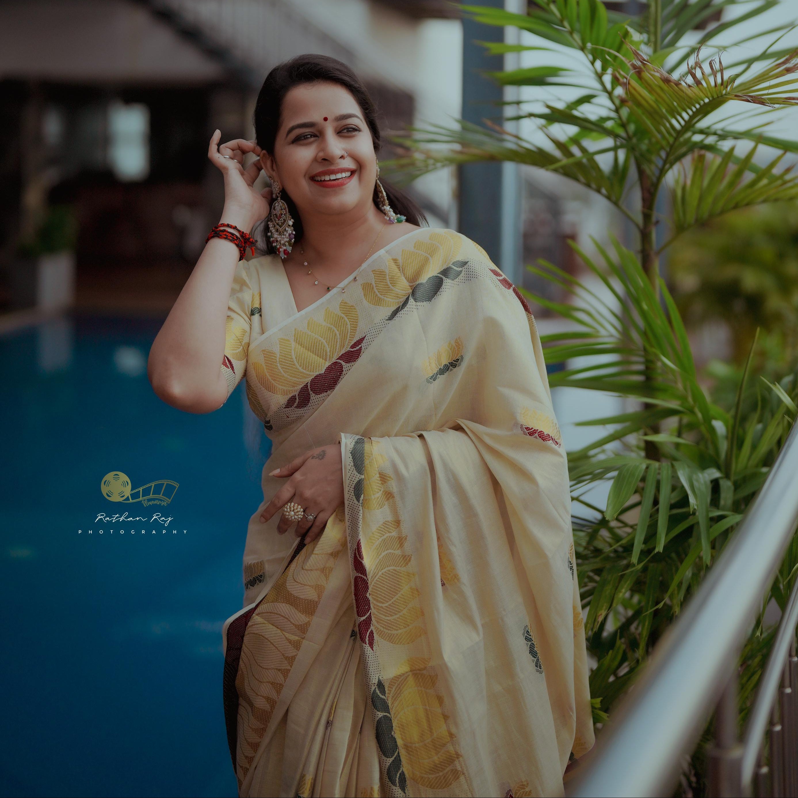 Lotus Motif Tissue Saree