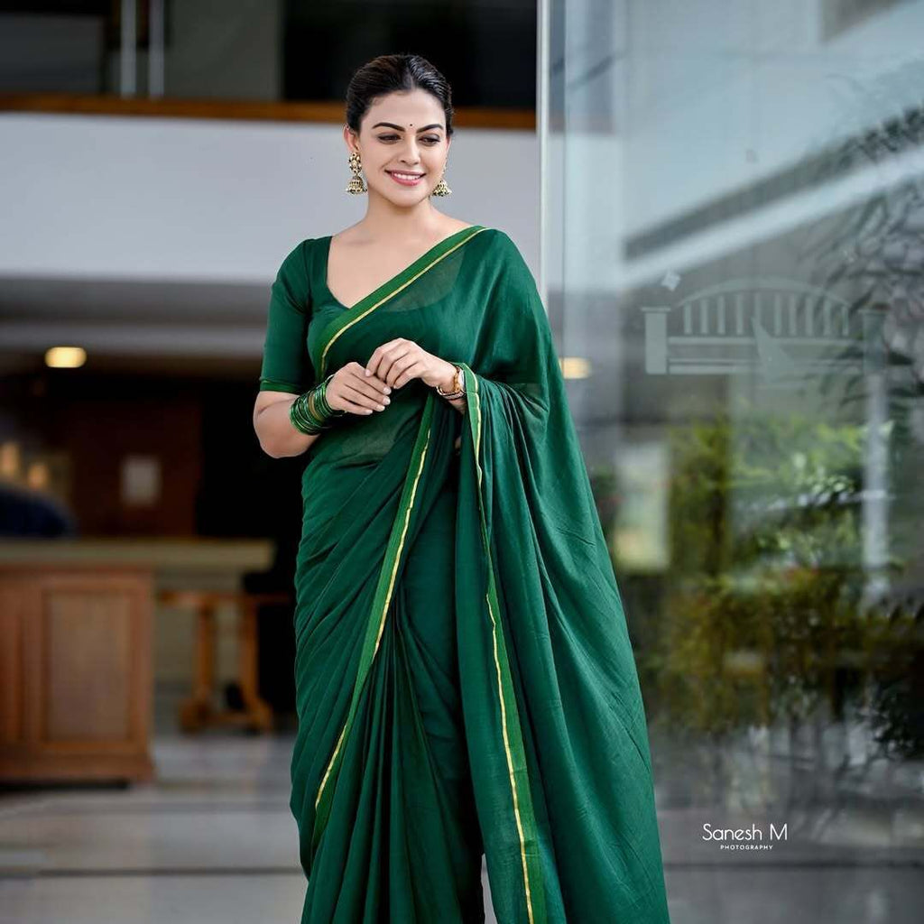 Bottle Green Mulmul Cotton Saree – Celebrity Inspired Elegant Wear